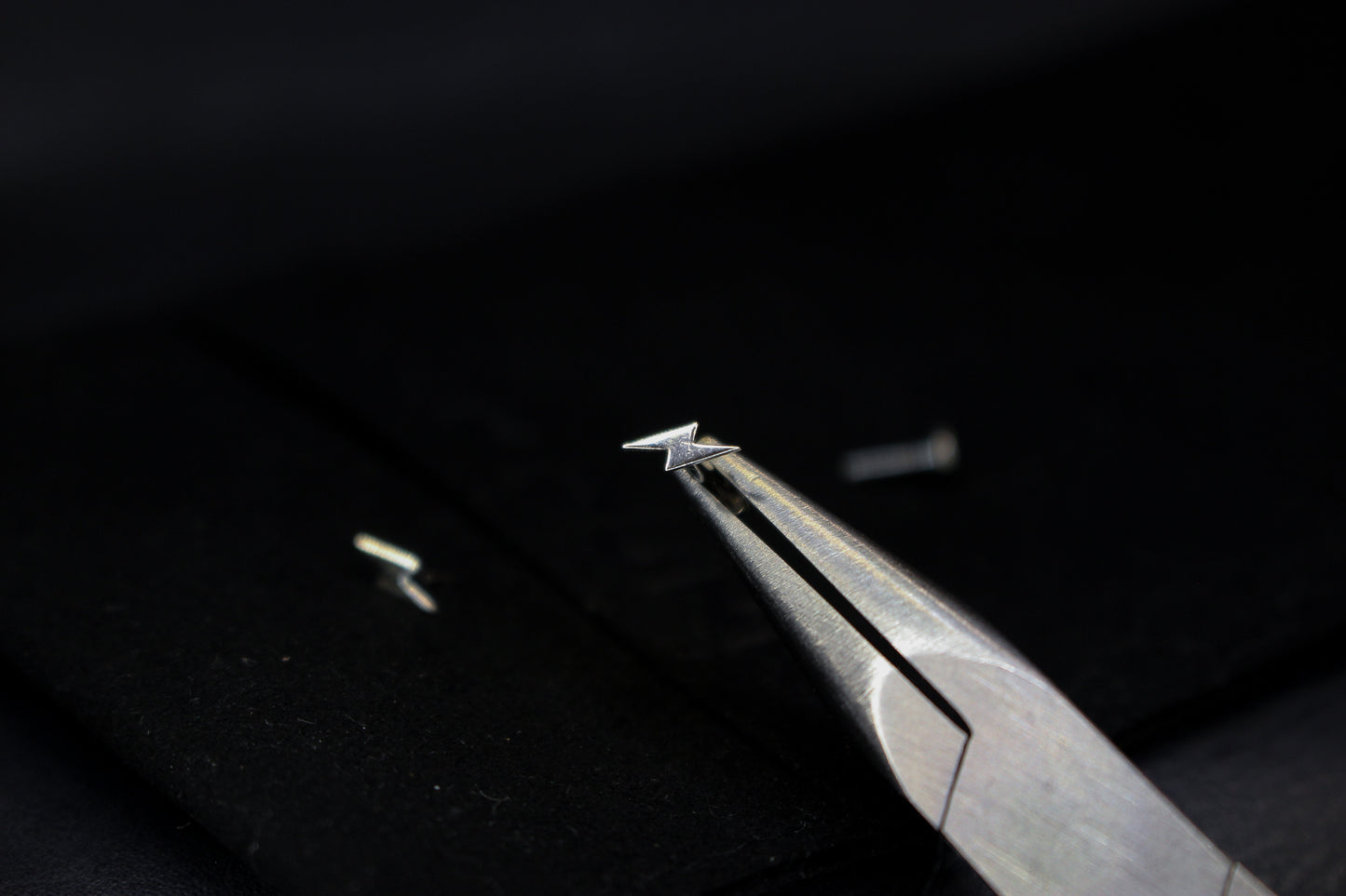 White Gold Lightning Threadless Earring