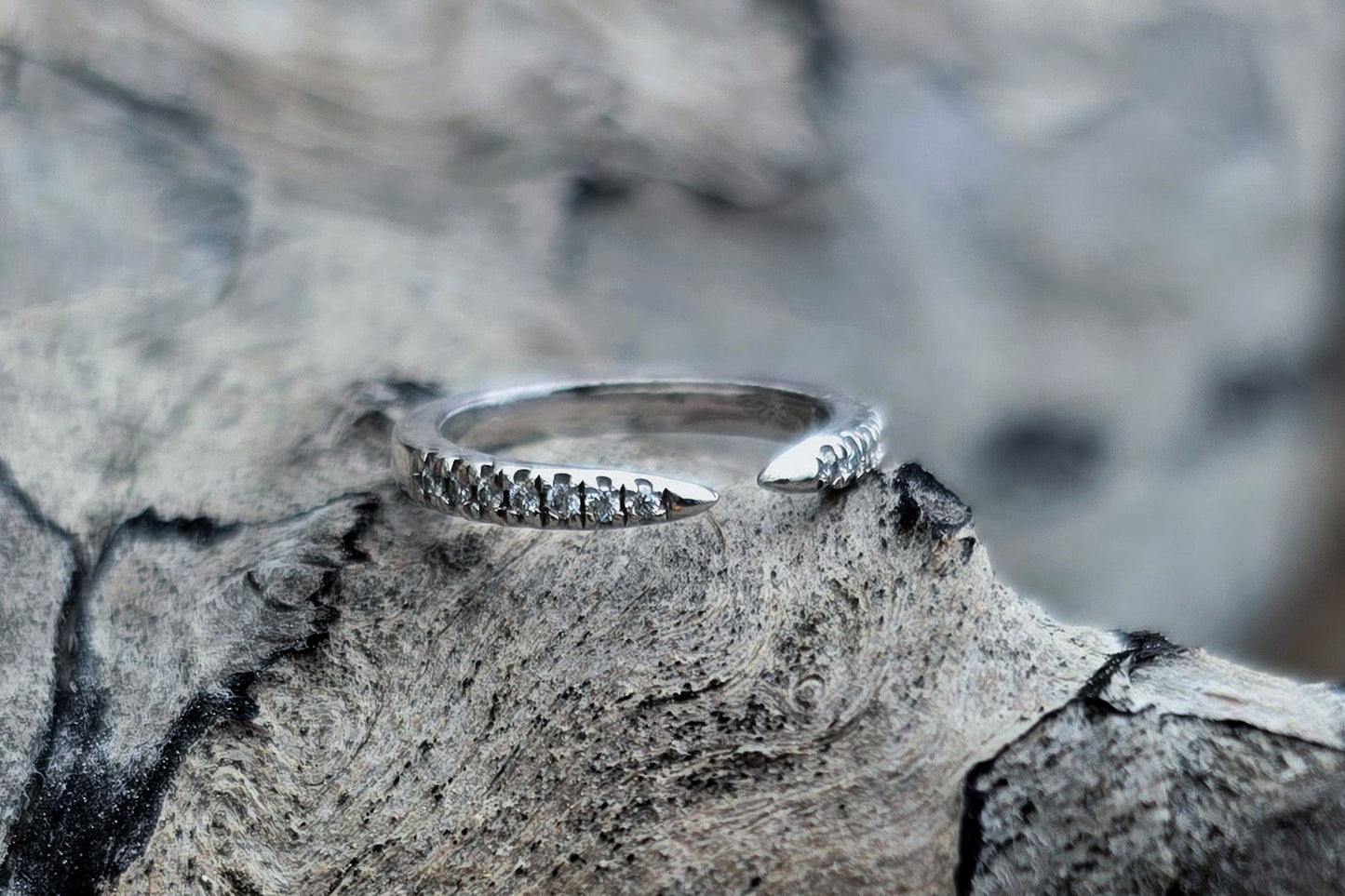 Sterling Silver Micro Moissanite Claw Ring