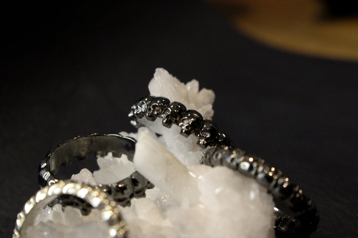 Black Metal Large Skull Eternity Band