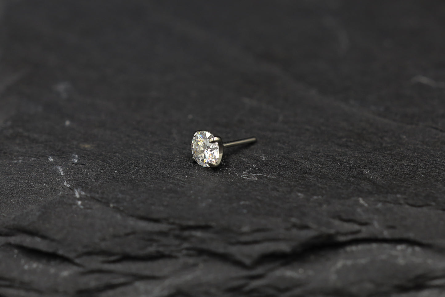 Round Prong-set Moissanite Titanium Threadless Earring