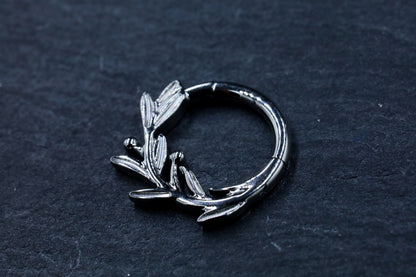 Leaves Forward Facing Hoop