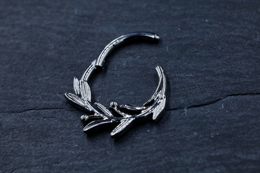 Leaves Forward Facing Hoop