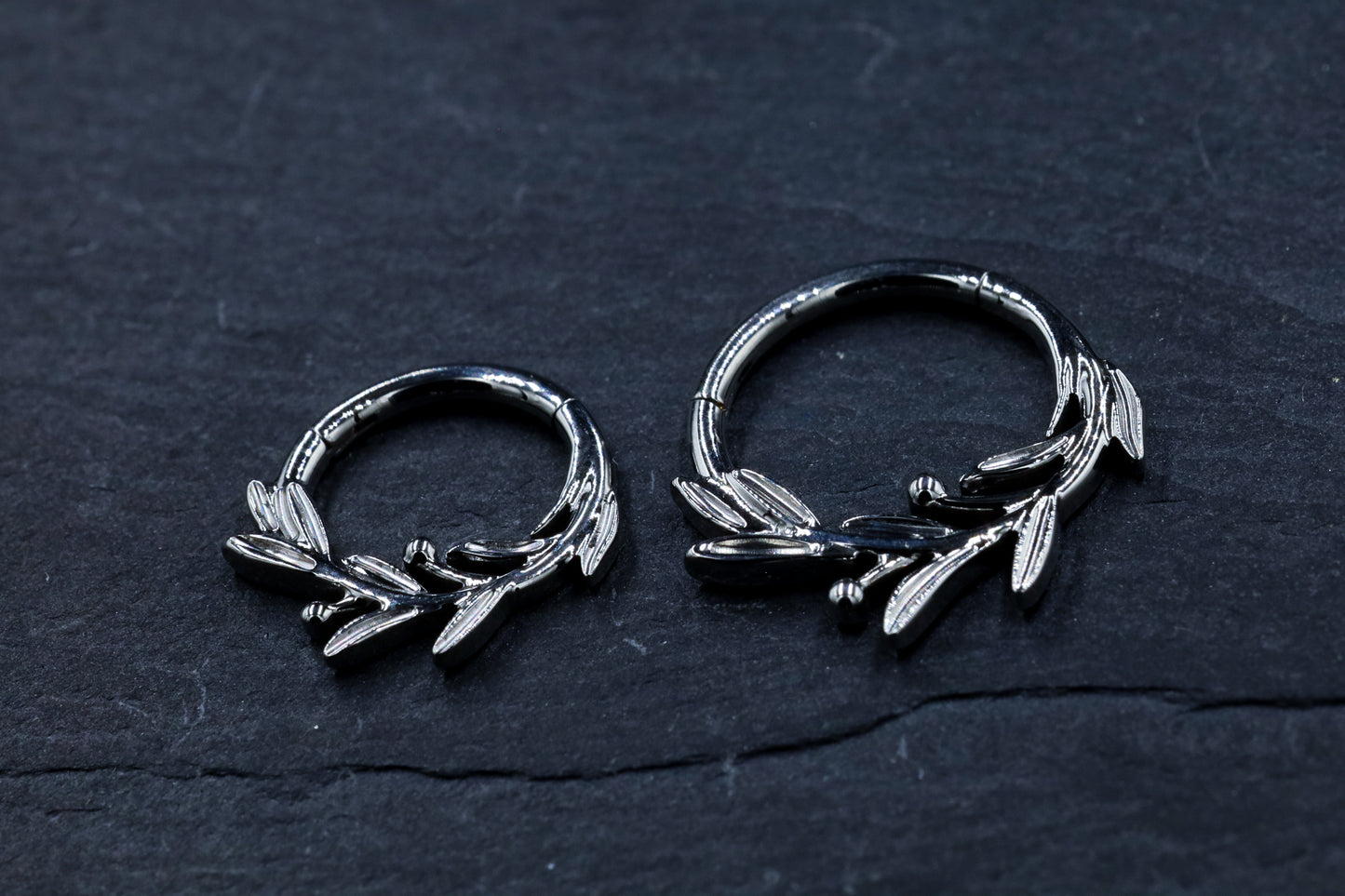 Leaves Forward Facing Hoop
