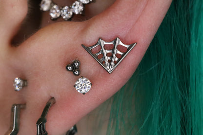 Round Prong-set Moissanite Titanium Threadless Earring