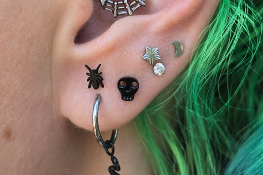 Black Spider Titanium Threadless Earring